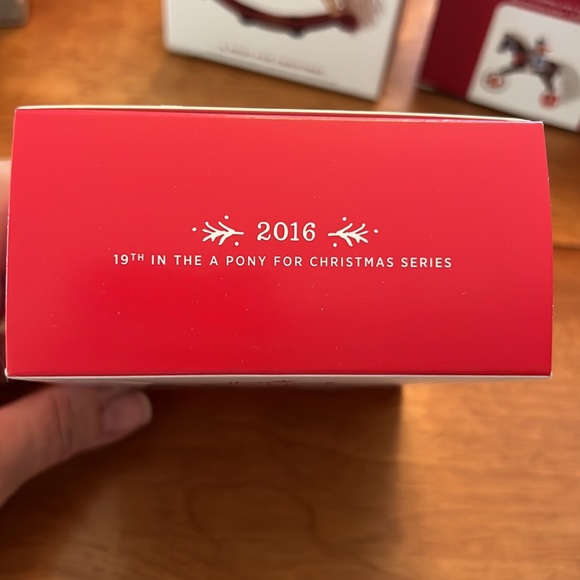 NIB 2016 A Pony for Christmas Hallmark keepsake ornament. 19th in a series. Rare - Picture 2 of 10